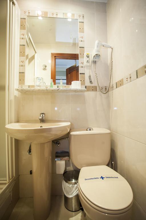 Pension Carrera Madrid Kamer foto