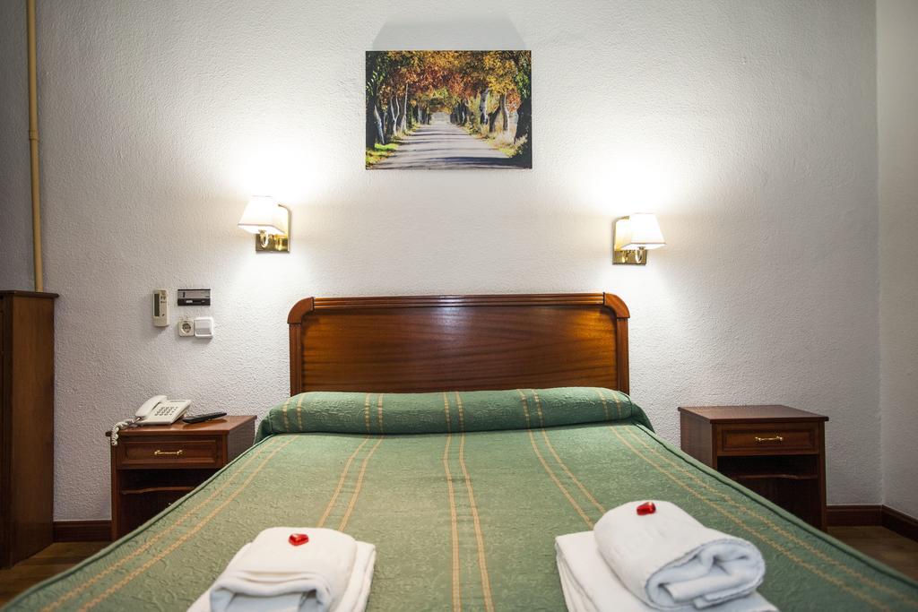 Pension Carrera Madrid Kamer foto
