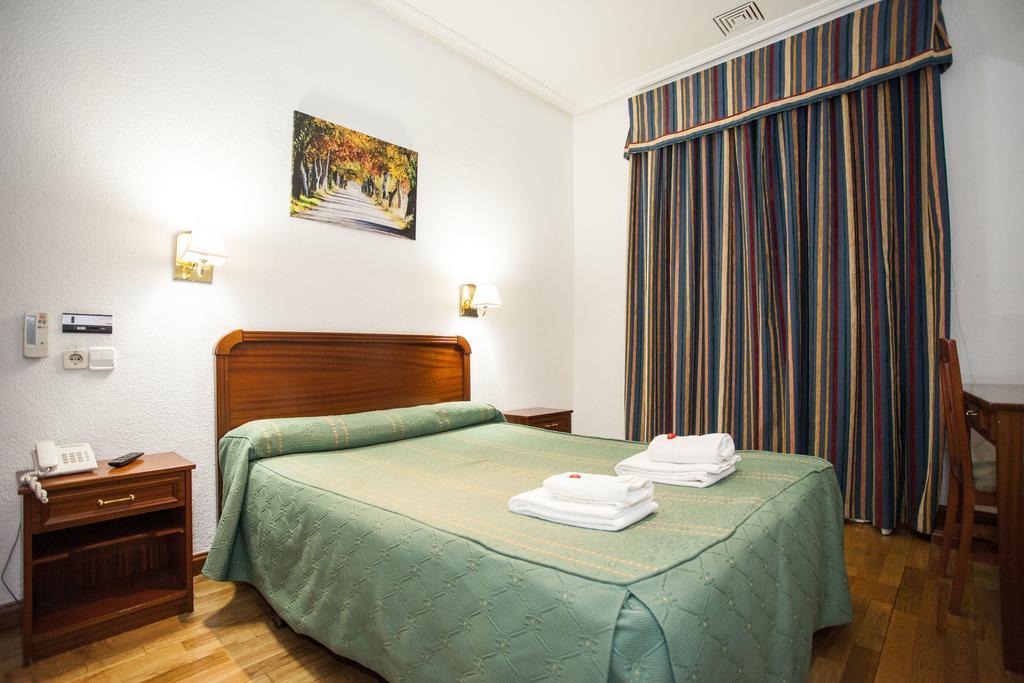 Pension Carrera Madrid Kamer foto